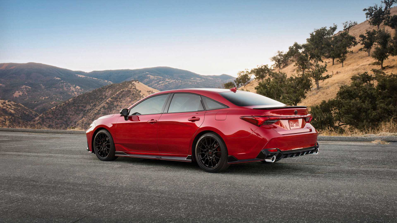 Illustration for article titled The 2019 Toyota Avalon TRD Proves How Weird Our Reality Has Become